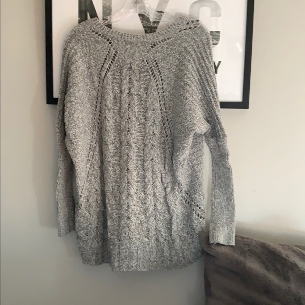 women’s sweater - Picture 2 of 2